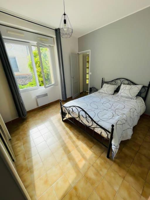 Chez Leo I - Appartement T2 Proche Tricastin Bollène Extérieur photo